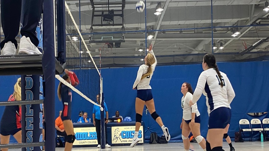 BROOKDALE CC TOPS MIDDLESEX IN WOMENS VOLLEYBALL SEASON OPENER